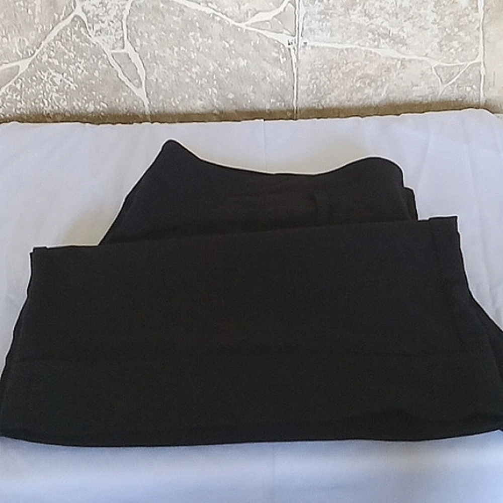 MAURICES WIDE LEG CAPRI - Picture 3 of 5